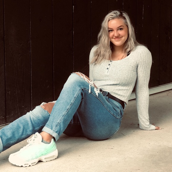 Meet your Posher, Riley - Picture 1 of 1